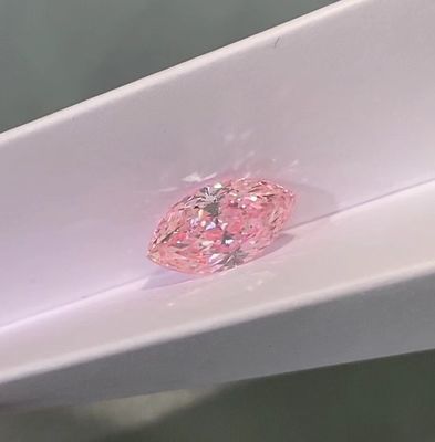 आभूषण की सजावट के लिए जटित कट प्रयोगशाला विकसित हीरे गुलाबी 1-1.7ct