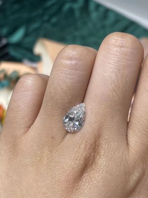 मल्टी साइज सीवीडी लैब में विकसित हीरा 1.58ct नाशपाती के आकार का सफेद खेती