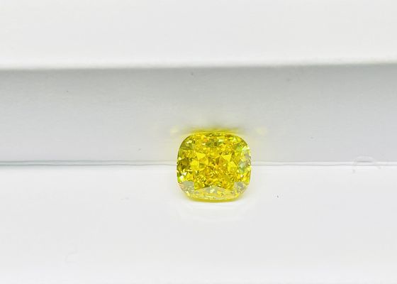 ढीला एचपीएचटी सिंथेटिक पीला हीरा 2.88ct कुशन संशोधित IGI प्रमाणित VS1
