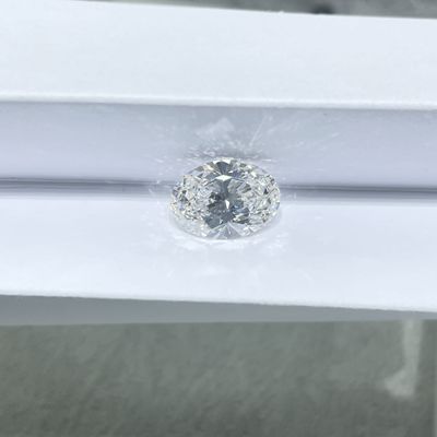 0.5ct अंडाकार चमकदार कट D VS छोटे आकार प्रयोगशाला में उगाया गया हीरा आईजीआई प्रमाणित