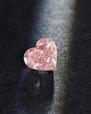 सिंथेटिक सीवीडी लैब ग्रोन पिंक डायमंड्स हार्ट शेप 2.5ct-3.0ct