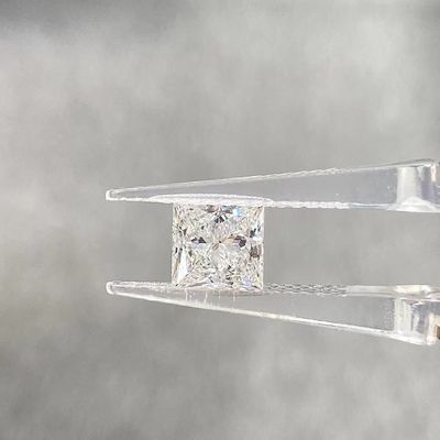 आईजीआई प्रमाणित ढीली प्रयोगशाला निर्मित सीवीडी हीरा 2.3ct ई वीवीएस2 राजकुमारी कट